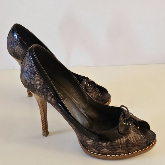 Louis Vuitton Heels - Picture 5 of 16